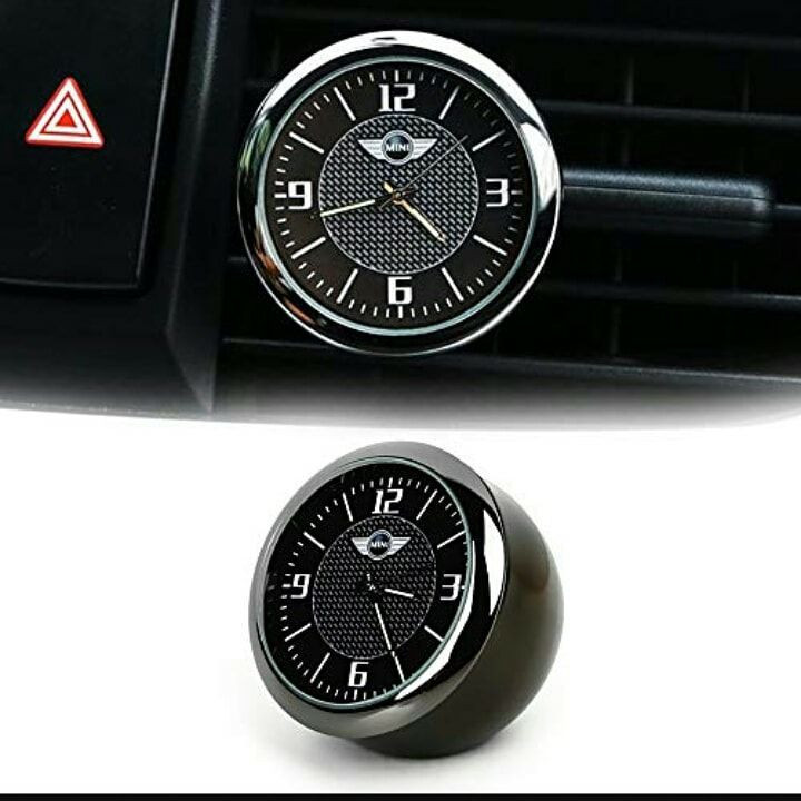 ساعت رو داشبوردی